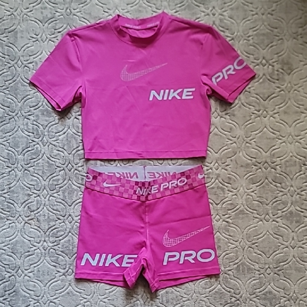 Nike pro set Small